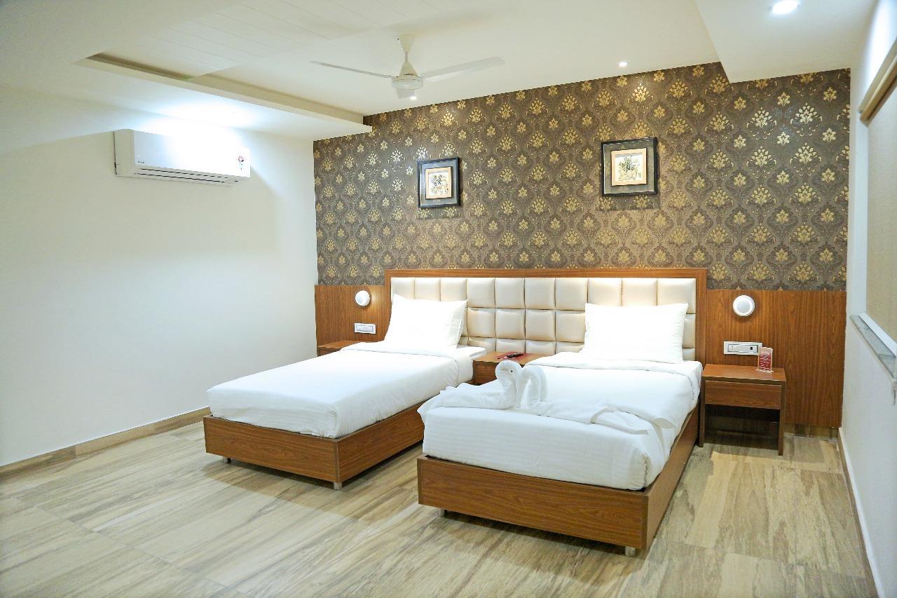 היידראבד Hotel Shubham Celebrations מראה חיצוני תמונה